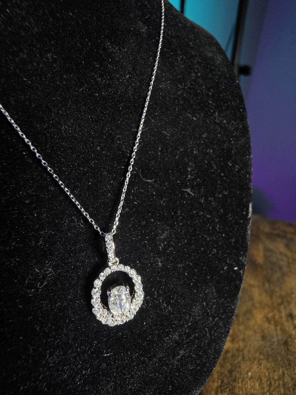 925 Sterling Silver Moissanite Halo Pendant With Necklace - Picture 3 of 5